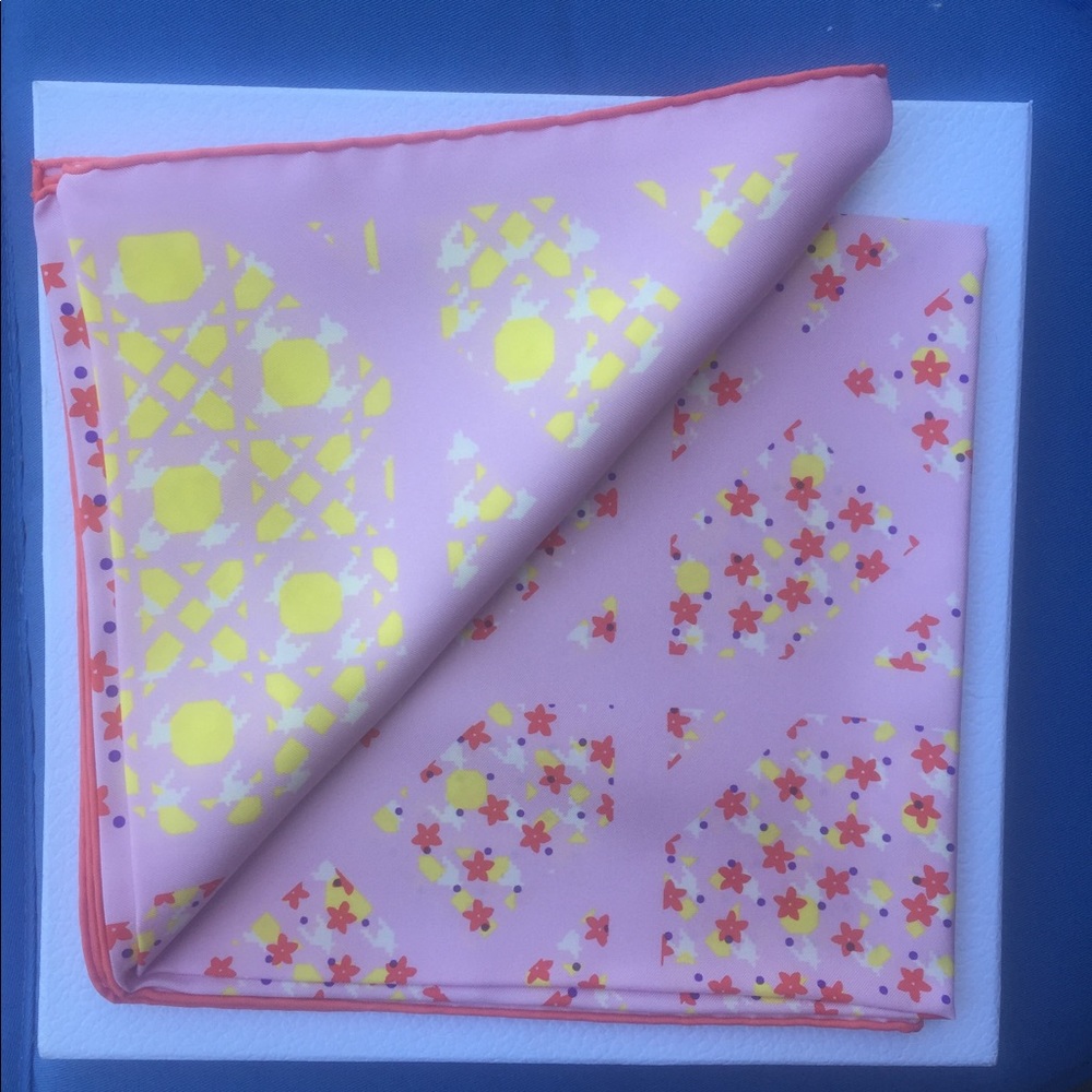 Dior Scarf &Box New - Picture 8 of 16